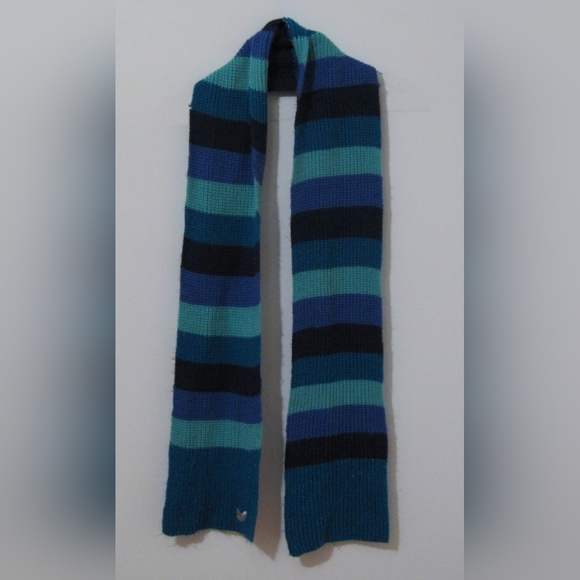 Blue Pattern Scarf - Picture 2 of 3